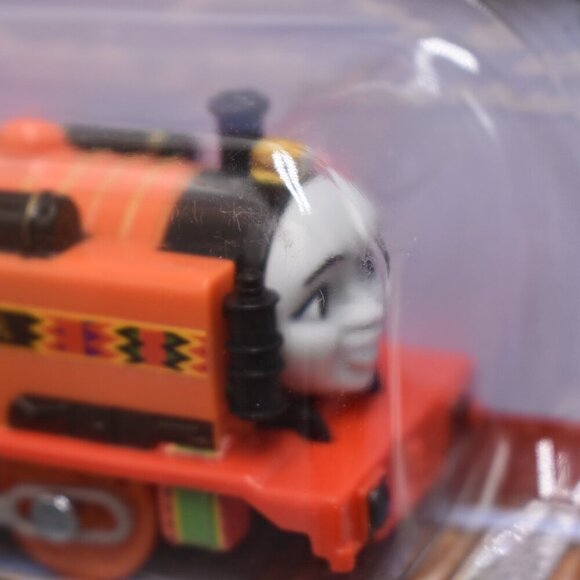 Nia18 & Tender Motorized Trackmaster Revolution Train Tank Engine Sealed New - Picture 7 of 10